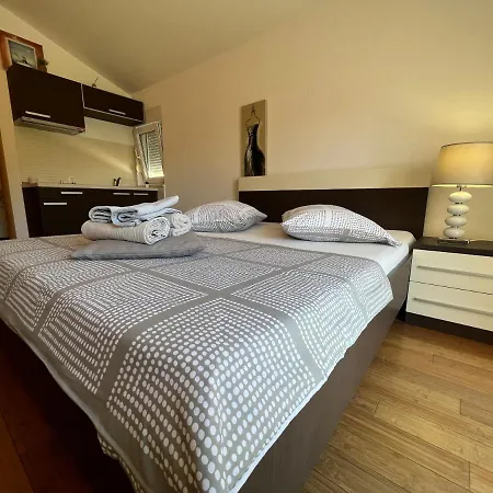 San Monte Apartment *